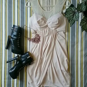 Short dress with hidden POCKETS